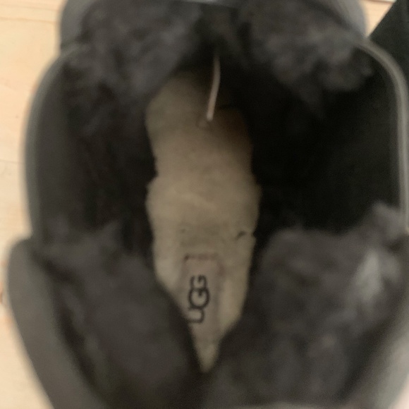 ugg neumel Chelsea black sude chukka boots new - Picture 8 of 9